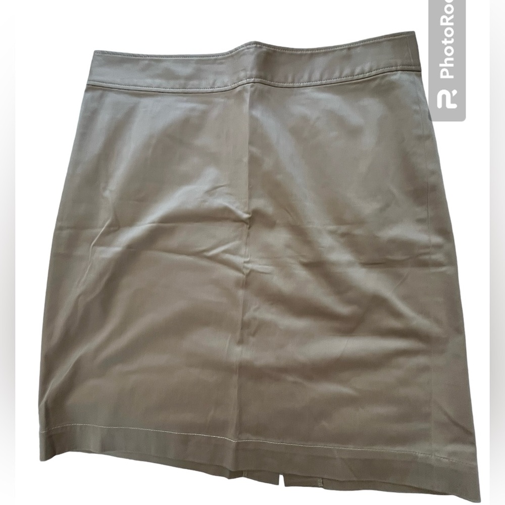 Nautica Cotton short pencil khaki skirt. With back slit  Size 8